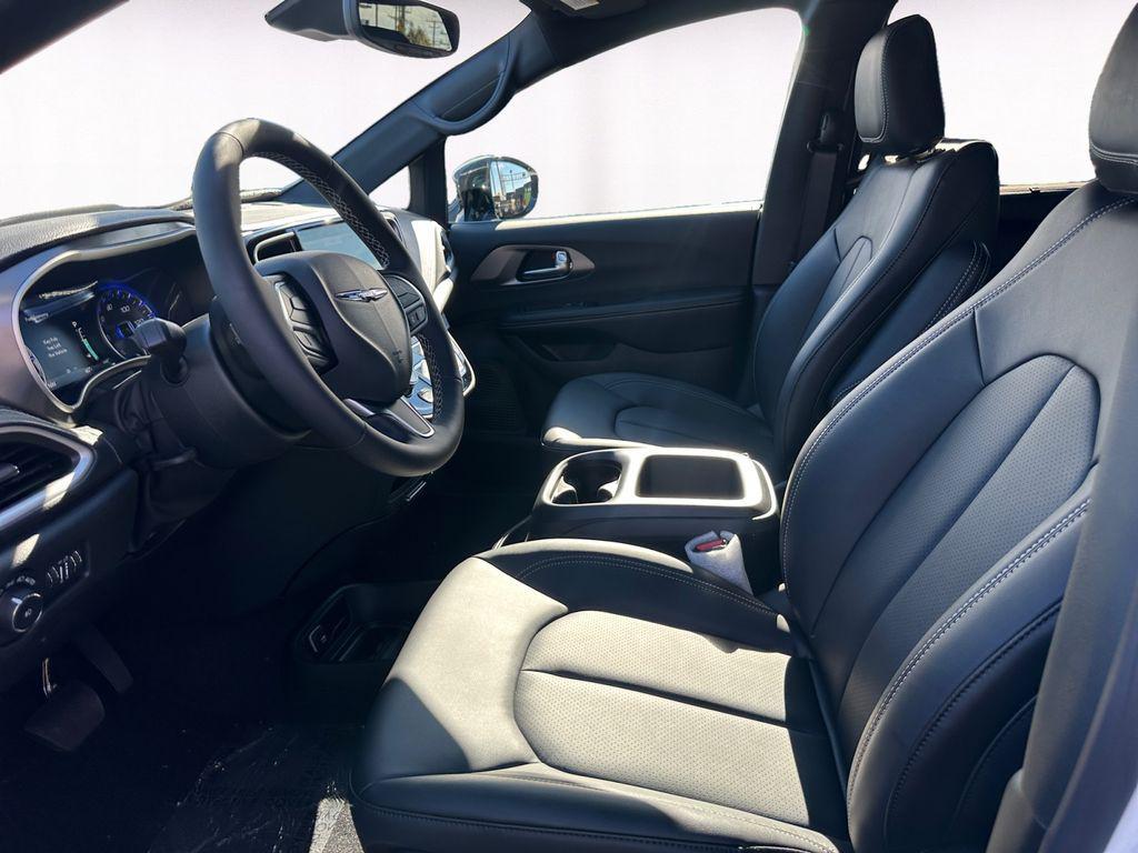 new 2026 Chrysler Pacifica car, priced at $39,638