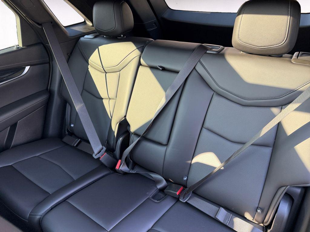 used 2024 Cadillac XT5 car, priced at $37,000