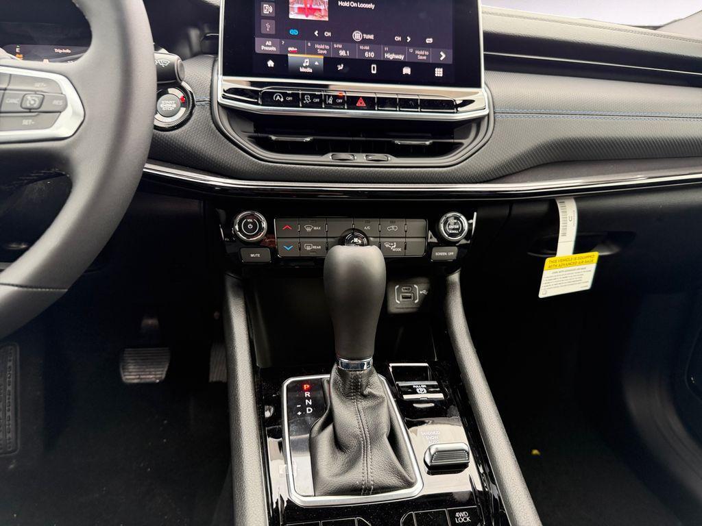 new 2026 Jeep Compass car, priced at $25,449