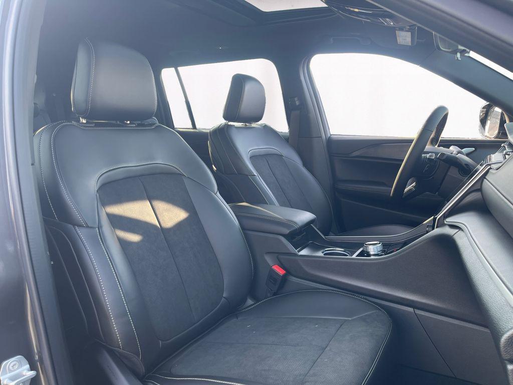 new 2025 Jeep Grand Cherokee L car, priced at $41,648