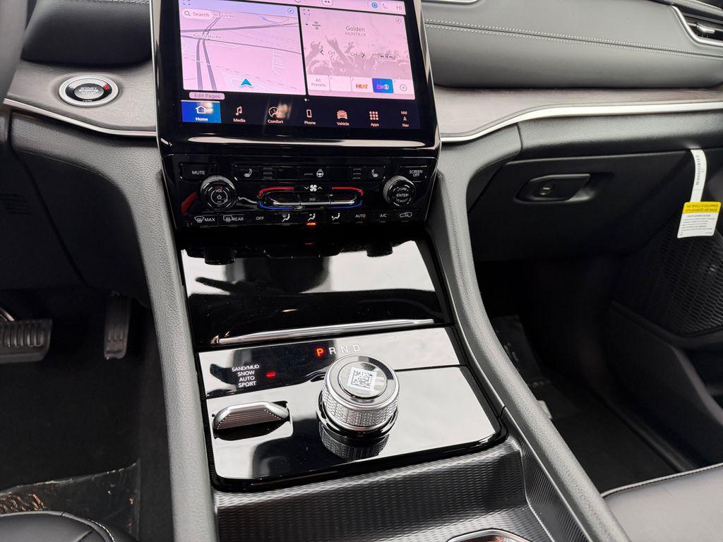 new 2025 Jeep Grand Cherokee L car, priced at $49,170