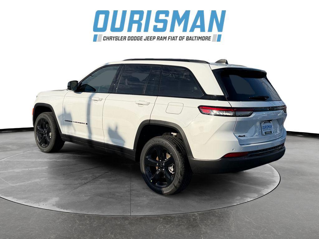new 2025 Jeep Grand Cherokee car, priced at $39,402