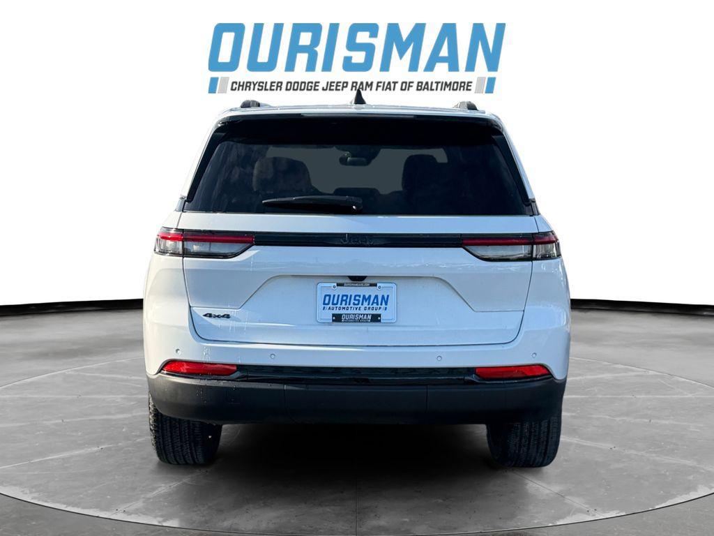 new 2025 Jeep Grand Cherokee car, priced at $39,402