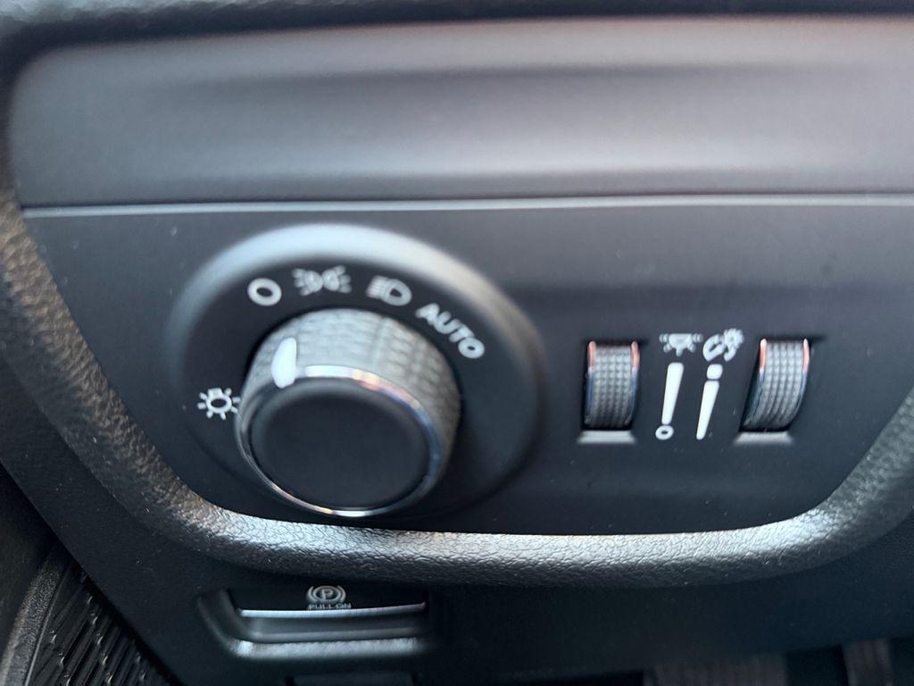 new 2025 Jeep Grand Cherokee car, priced at $39,402