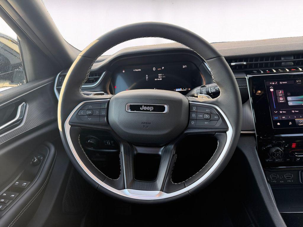 new 2025 Jeep Grand Cherokee car, priced at $39,402