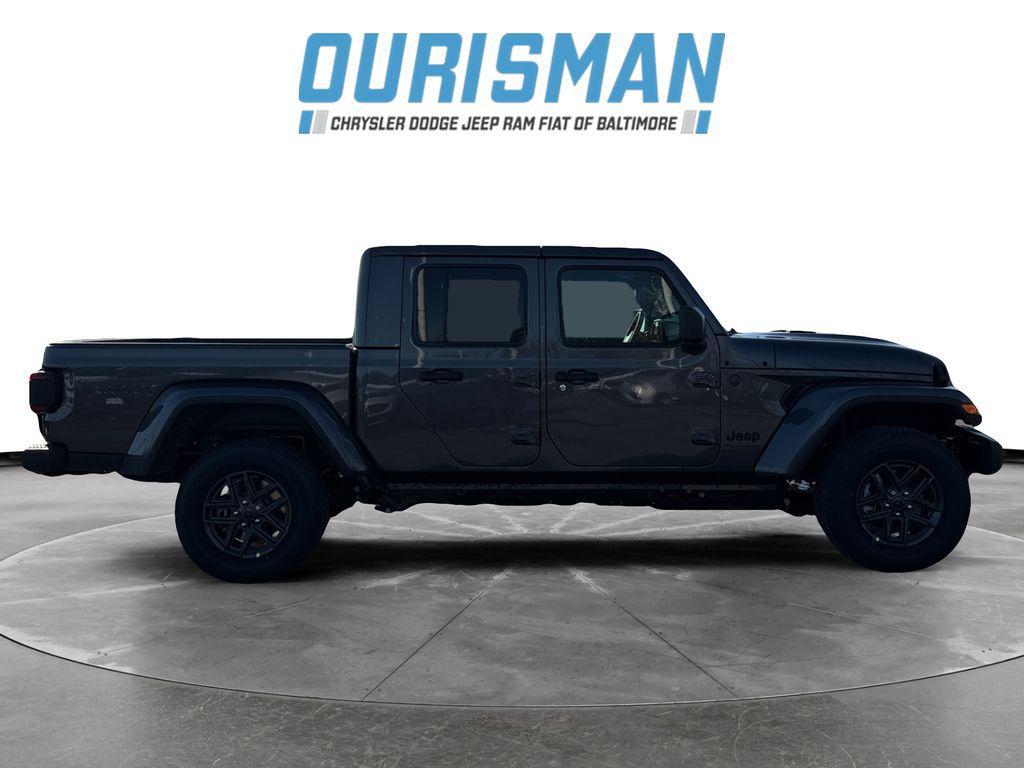 new 2026 Jeep Gladiator car, priced at $44,572