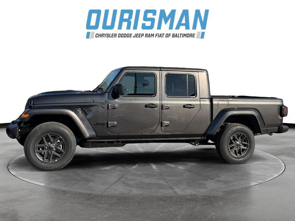 new 2026 Jeep Gladiator car, priced at $44,572