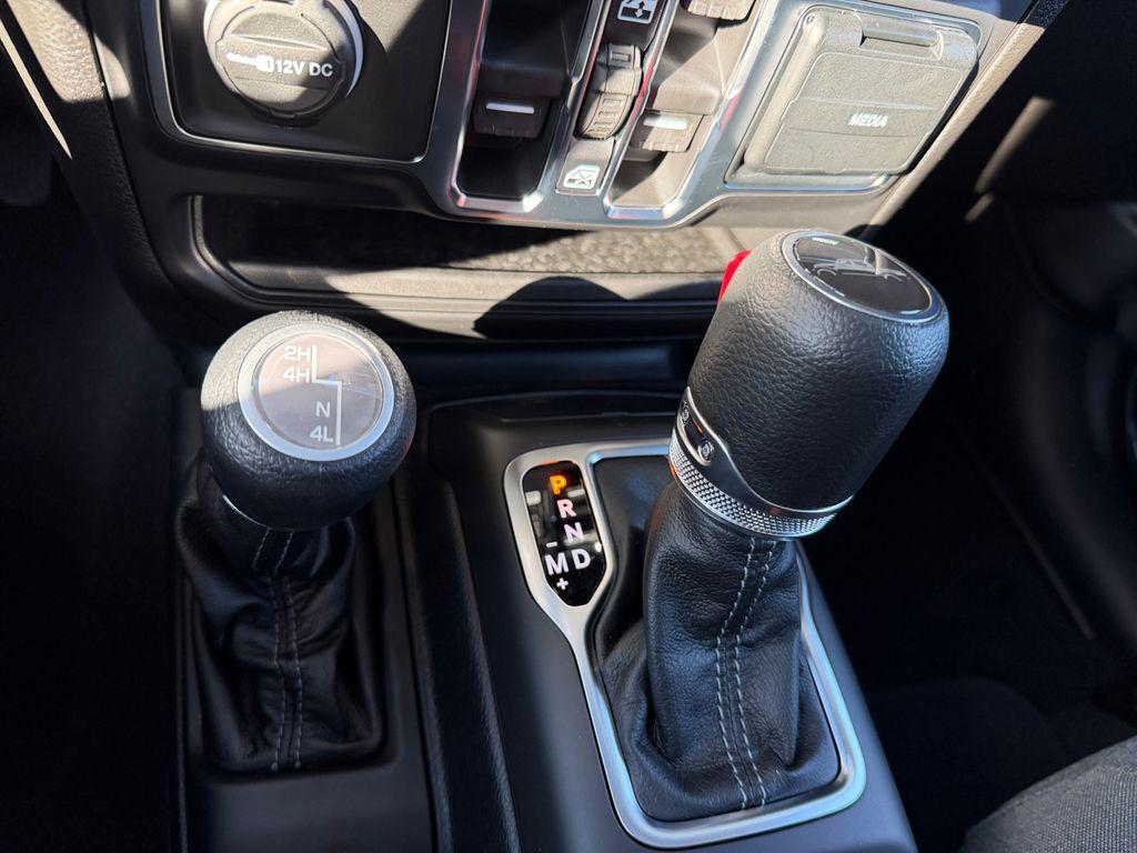 new 2026 Jeep Gladiator car, priced at $44,572