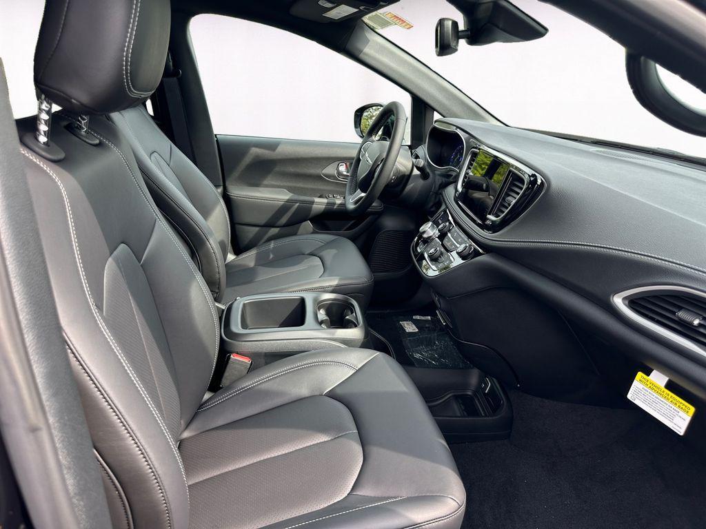 new 2026 Chrysler Pacifica car, priced at $38,178