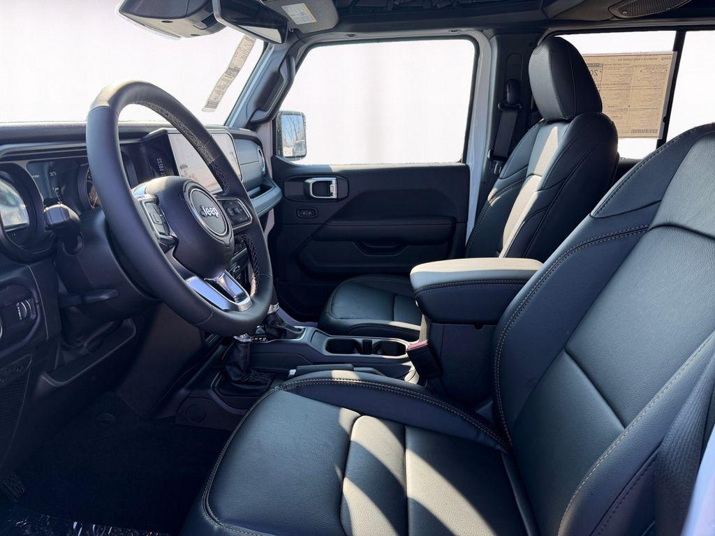 new 2026 Jeep Wrangler car, priced at $46,531