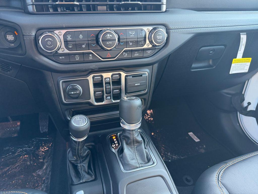 new 2026 Jeep Wrangler car, priced at $46,531