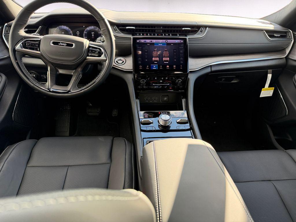 new 2025 Jeep Grand Cherokee L car, priced at $60,623