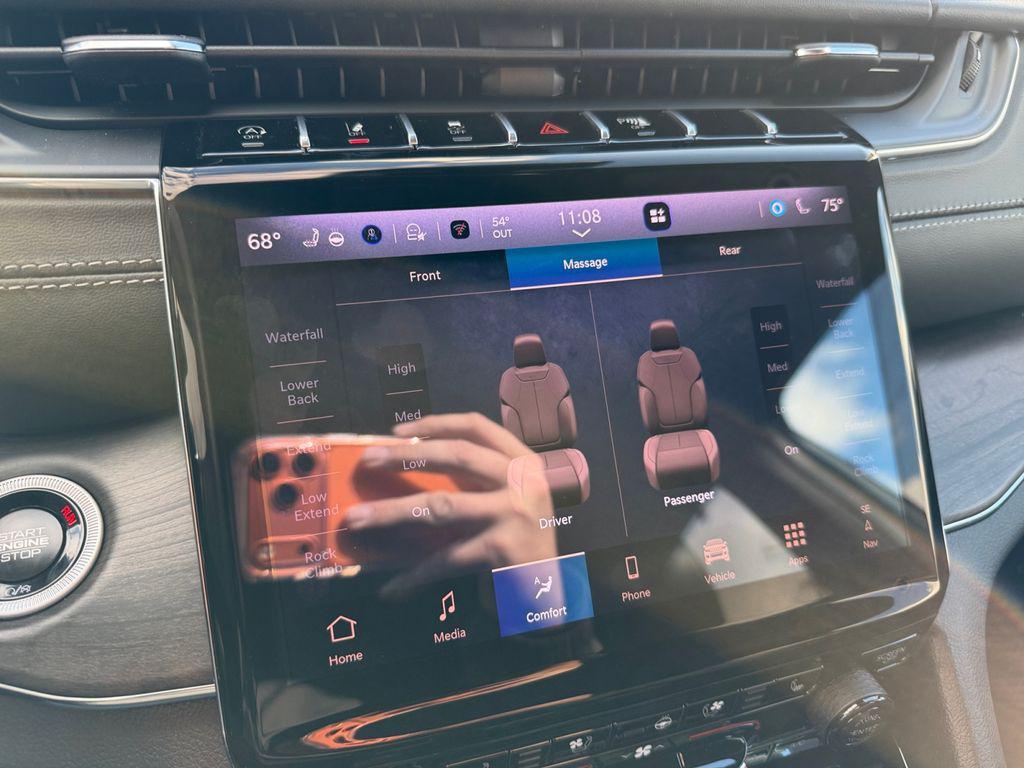 new 2025 Jeep Grand Cherokee L car, priced at $60,623