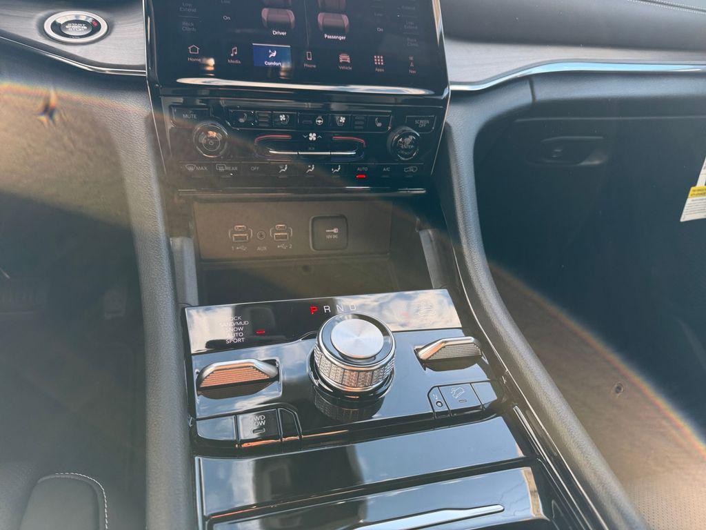 new 2025 Jeep Grand Cherokee L car, priced at $60,623