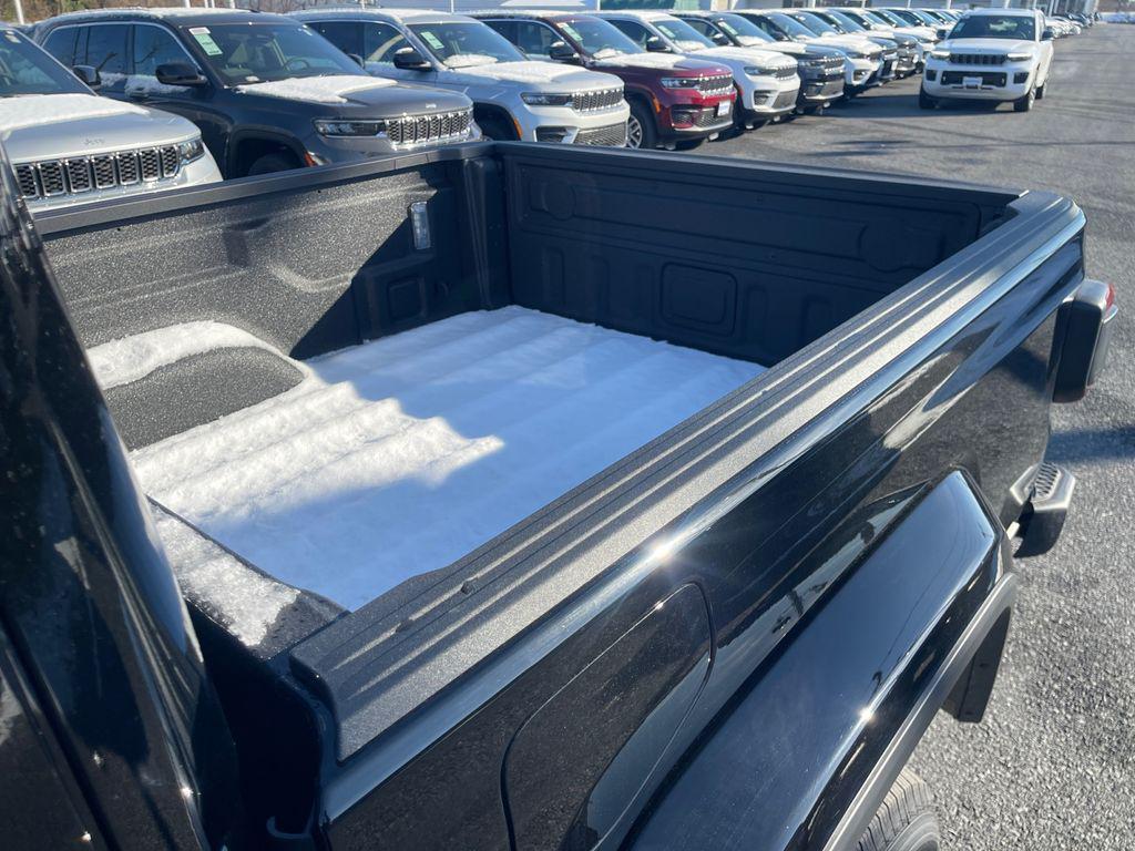 new 2026 Jeep Gladiator car, priced at $44,572