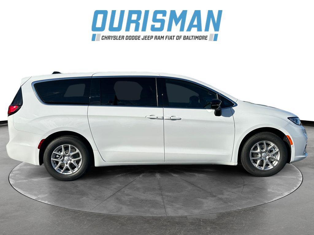 new 2026 Chrysler Pacifica car, priced at $37,000