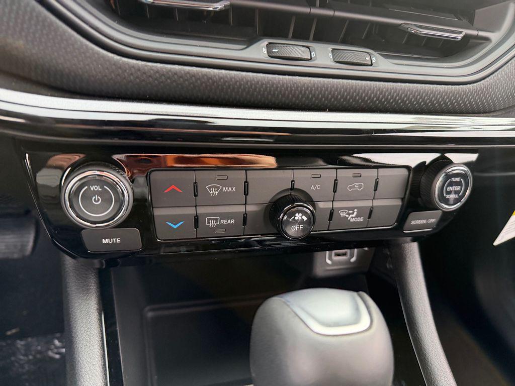 new 2026 Jeep Compass car, priced at $25,979