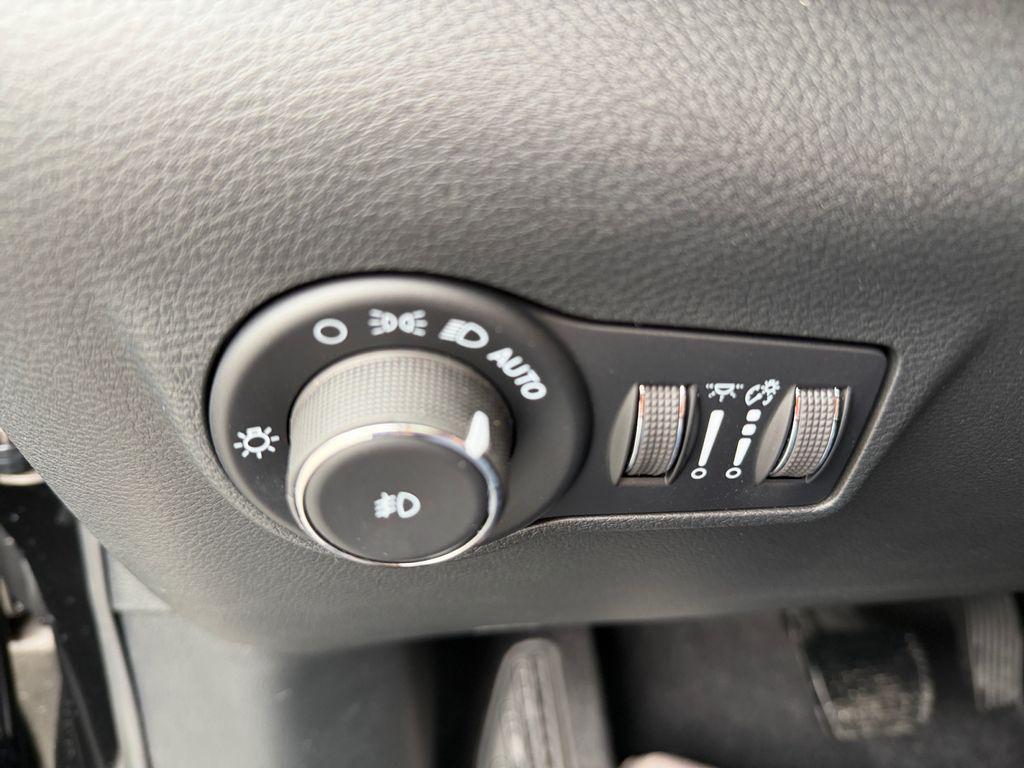 new 2026 Jeep Compass car, priced at $25,979