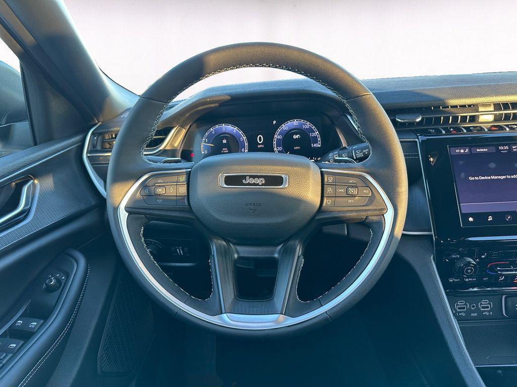 new 2025 Jeep Grand Cherokee car, priced at $33,620