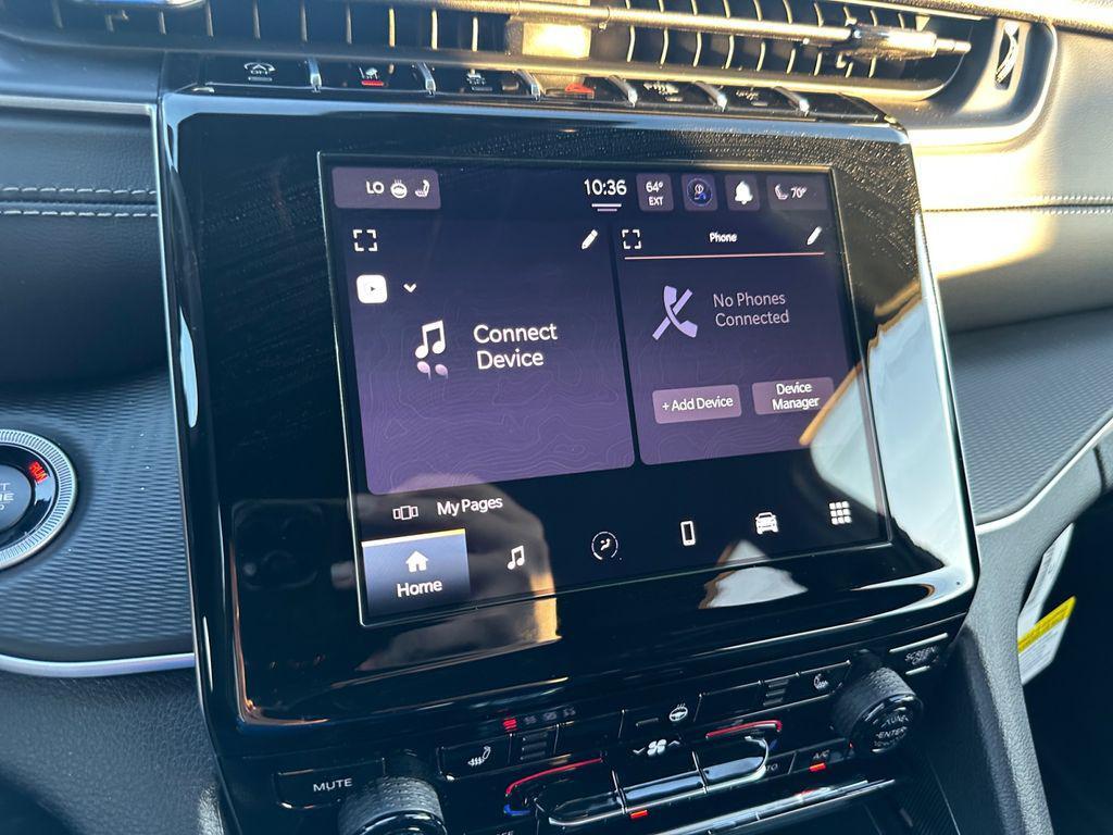 new 2025 Jeep Grand Cherokee car, priced at $33,620