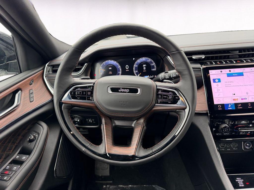 new 2025 Jeep Grand Cherokee car, priced at $59,487