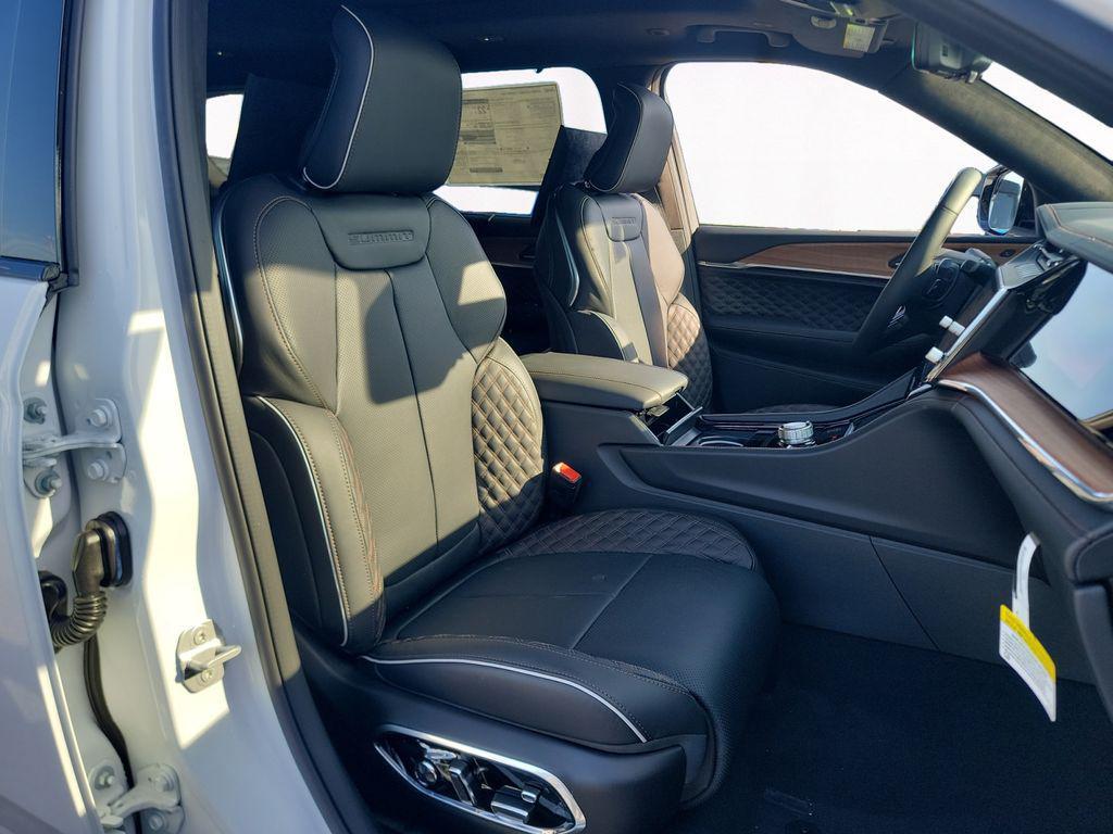 new 2026 Jeep Grand Cherokee L car, priced at $60,865