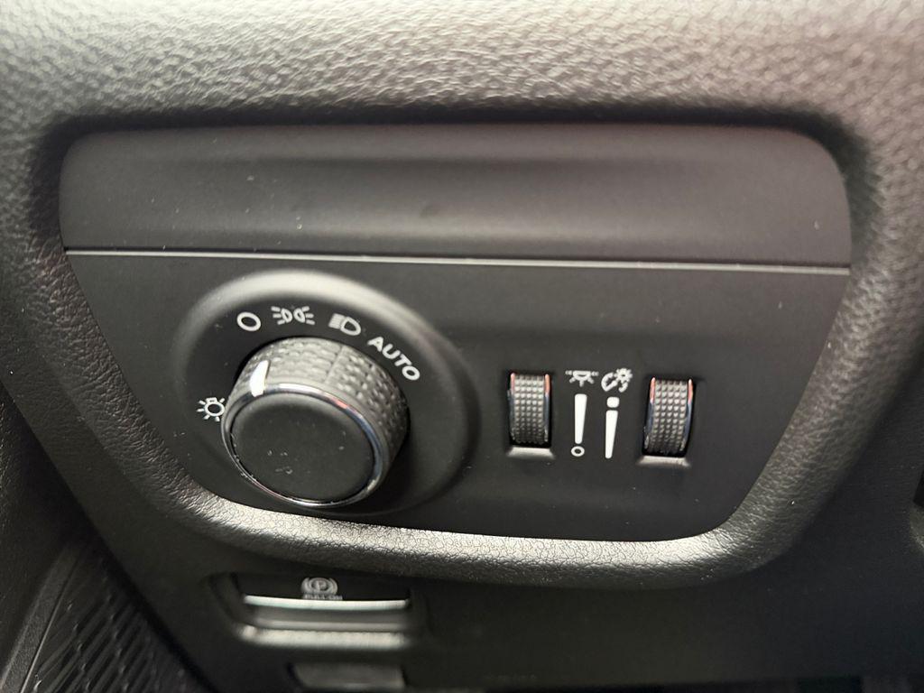 new 2025 Jeep Grand Cherokee car, priced at $36,491