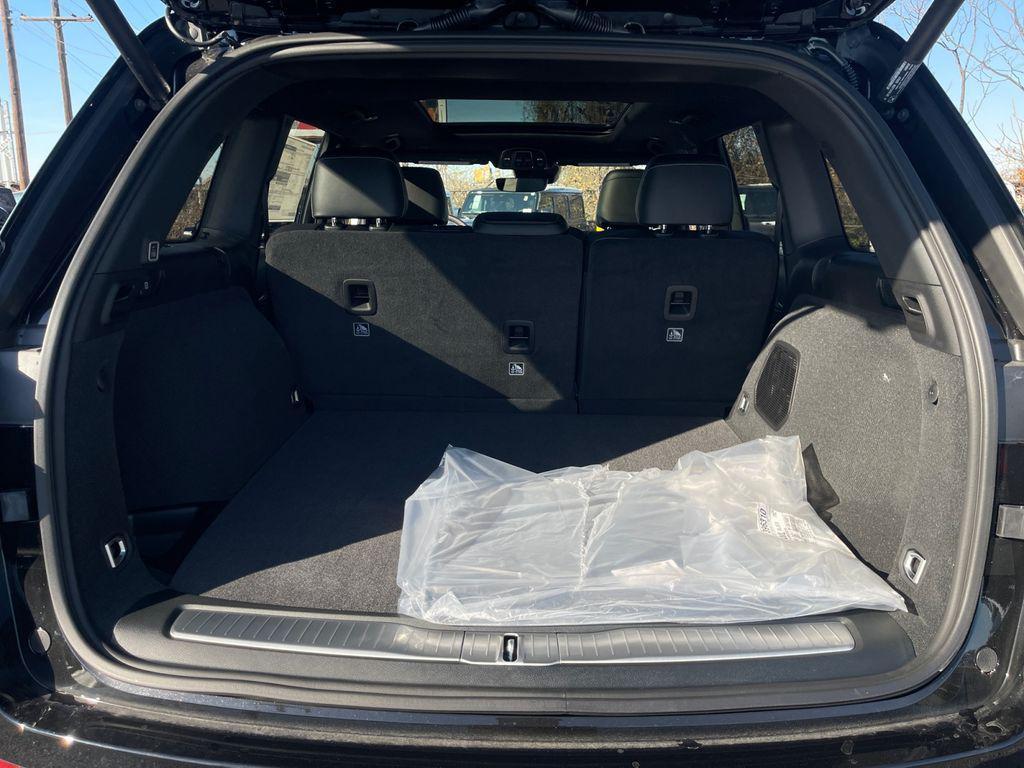 new 2025 Jeep Grand Cherokee car, priced at $48,394