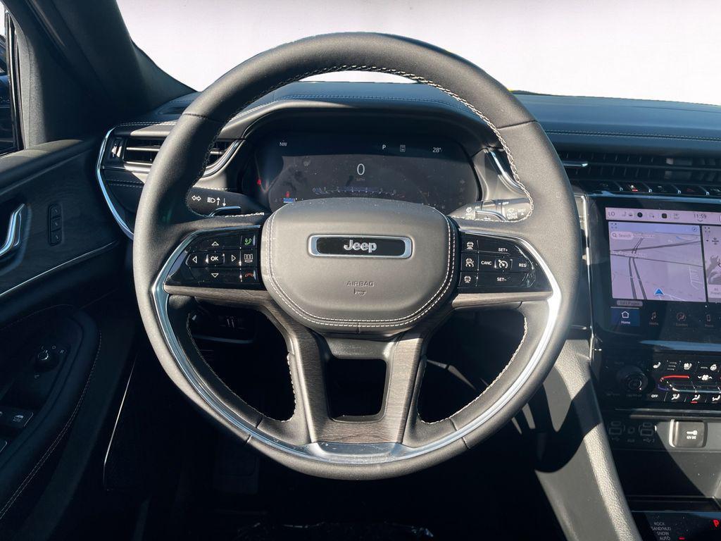 new 2025 Jeep Grand Cherokee car, priced at $48,394
