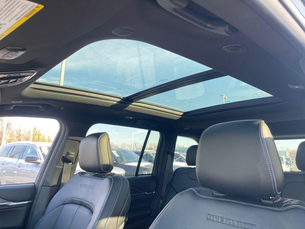 new 2025 Jeep Grand Cherokee car, priced at $48,394