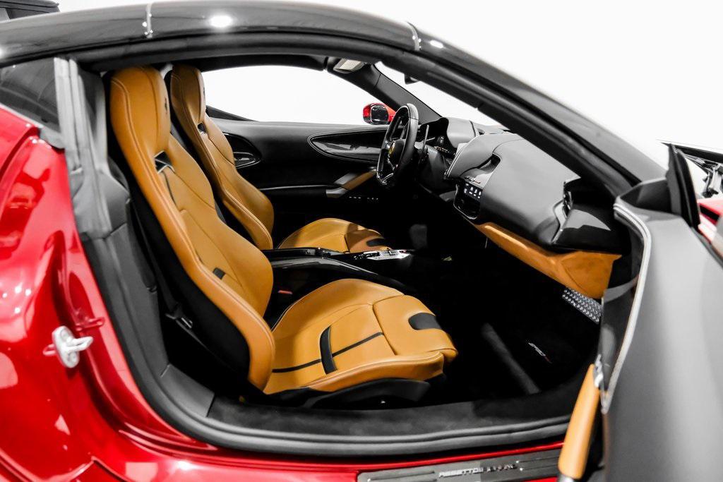 2022 Rosso Ferrari F1-75 Ferrari SF90 Spider