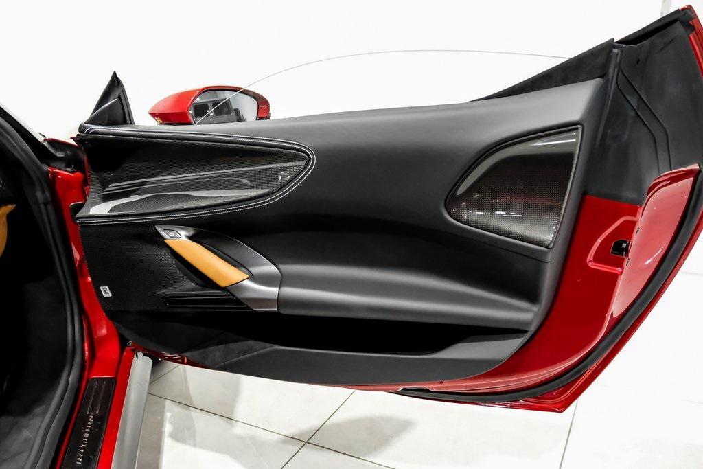 2022 Rosso Ferrari F1-75 Ferrari SF90 Spider