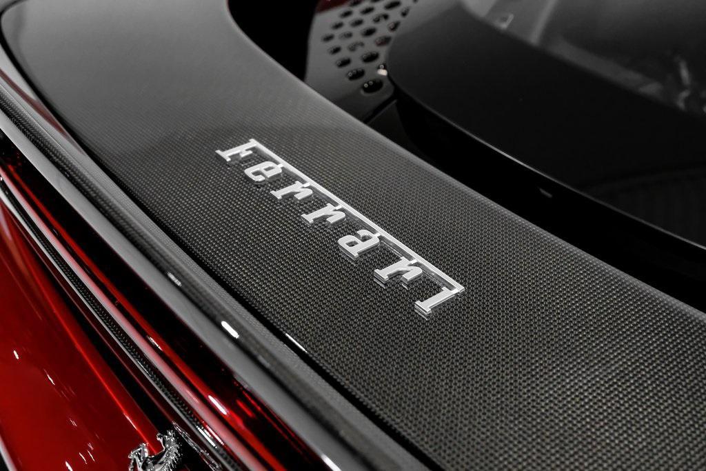 2022 Rosso Ferrari F1-75 Ferrari SF90 Spider