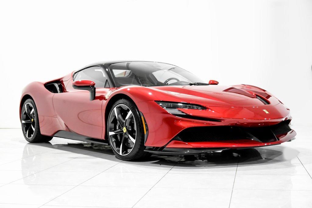 2022 Rosso Ferrari F1-75 Ferrari SF90 Spider