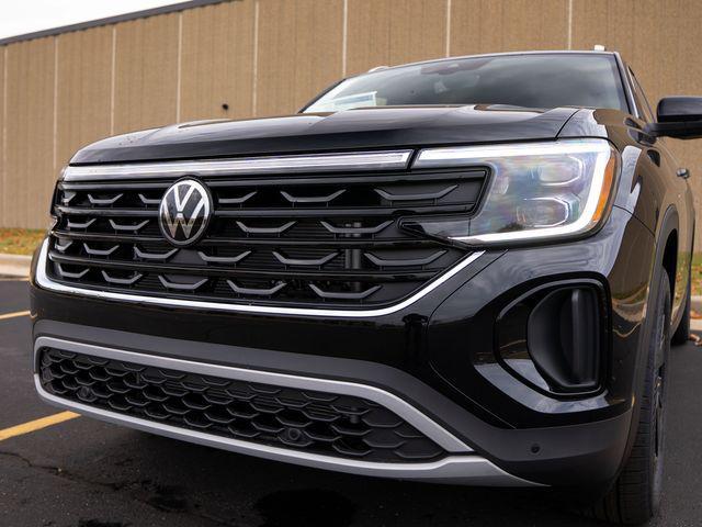 new 2026 Volkswagen Atlas Cross Sport car, priced at $48,977