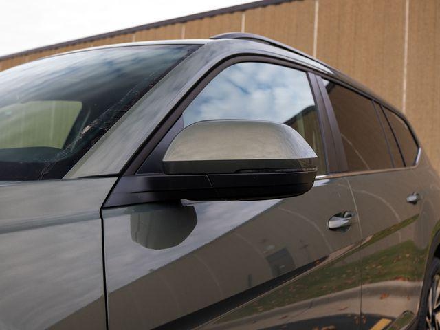 new 2026 Volkswagen Atlas car, priced at $49,336