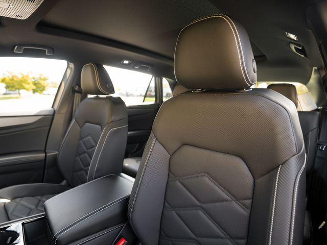 new 2026 Volkswagen Atlas Cross Sport car, priced at $49,444