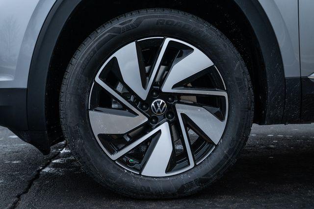 new 2026 Volkswagen Atlas car, priced at $52,821