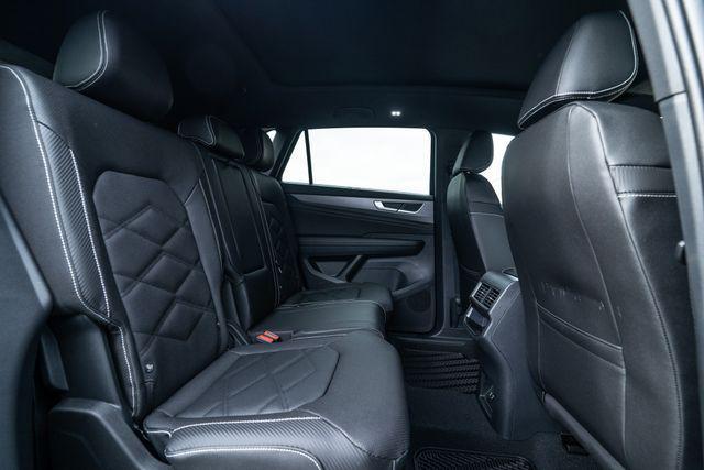 new 2026 Volkswagen Atlas Cross Sport car, priced at $48,394