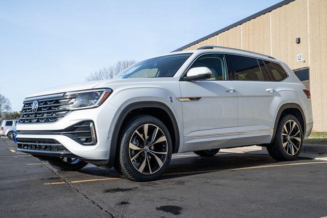new 2026 Volkswagen Atlas car, priced at $57,591