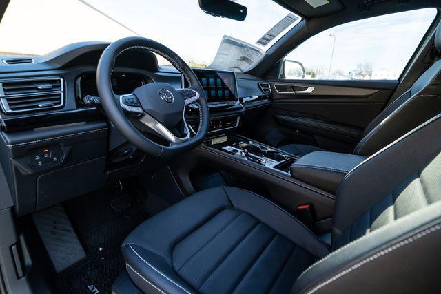 new 2026 Volkswagen Atlas Cross Sport car, priced at $51,876