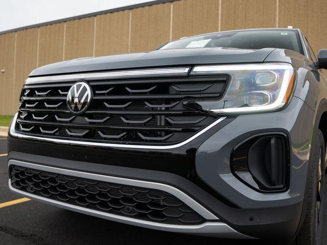 new 2026 Volkswagen Atlas Cross Sport car, priced at $49,444