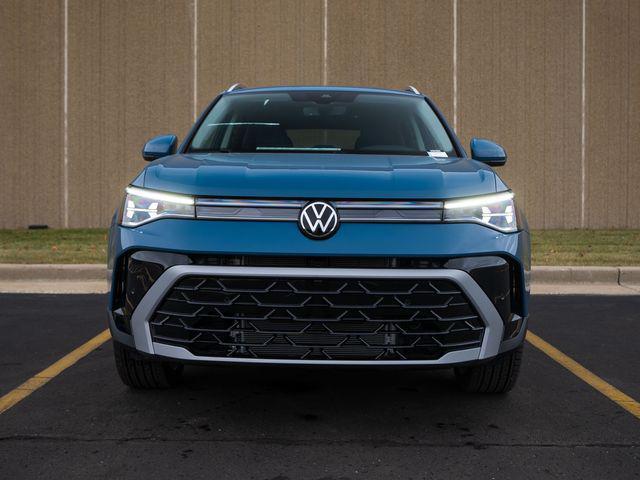 new 2026 Volkswagen Taos car, priced at $38,381