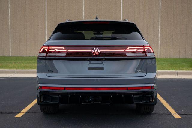 new 2026 Volkswagen Atlas Cross Sport car, priced at $53,826
