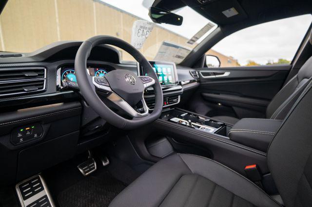 new 2026 Volkswagen Atlas Cross Sport car, priced at $53,826