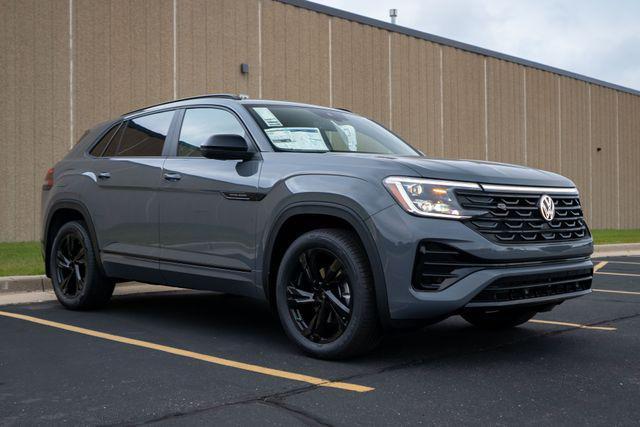 new 2026 Volkswagen Atlas Cross Sport car, priced at $53,826