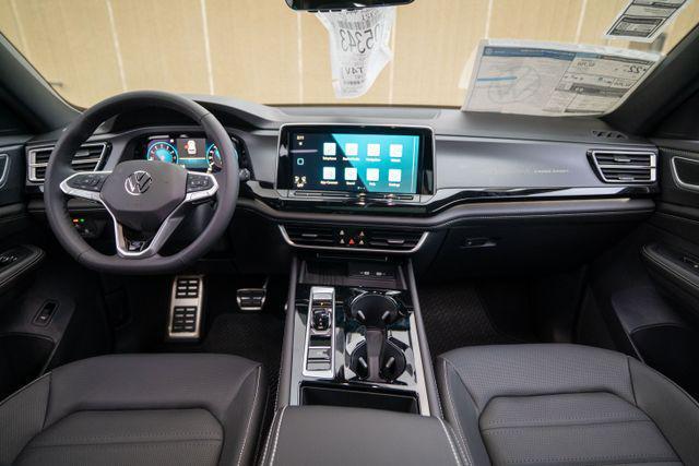 new 2026 Volkswagen Atlas Cross Sport car, priced at $53,826