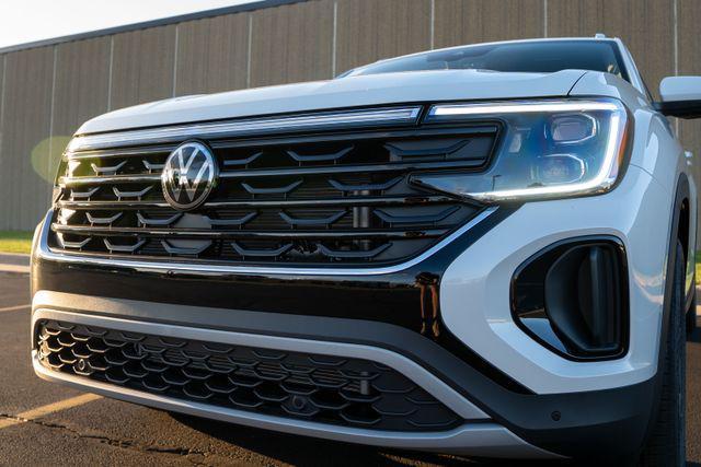 new 2026 Volkswagen Atlas Cross Sport car, priced at $48,848