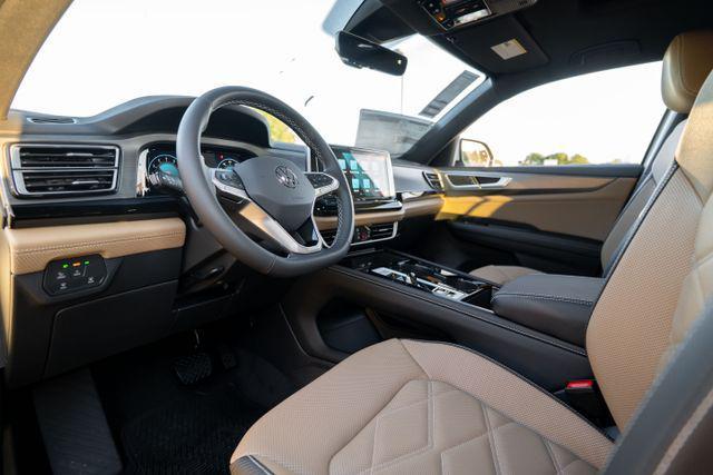 new 2026 Volkswagen Atlas Cross Sport car, priced at $48,848