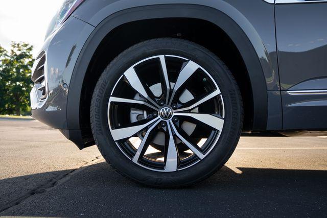 new 2026 Volkswagen Atlas car, priced at $58,286